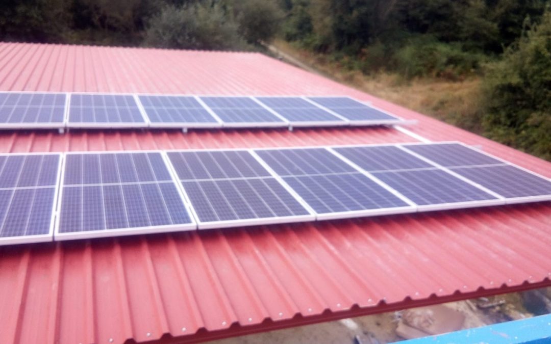 Fotovoltaica en granja de Busteliño (Orense)